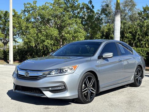 Used 2017 Honda Accord Sport Special Edition image 2