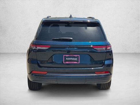 New 2026 Jeep Grand Cherokee Limited AWD/4WD image 7