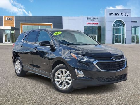 Used 2019 Chevrolet Equinox LT w/ Driver Convenience Package FWD image 1