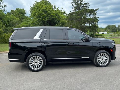 Used 2024 Cadillac Escalade Premium Luxury AWD/4WD image 6