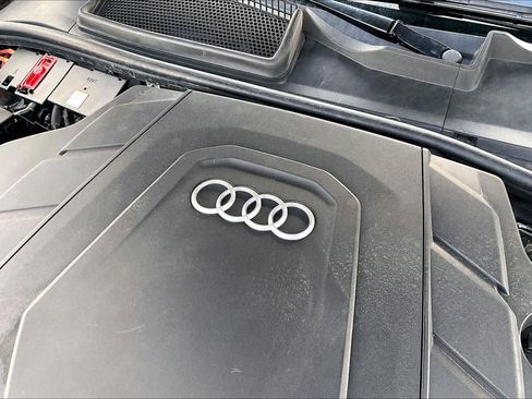 Used 2021 Audi Q8 Premium Plus image 31