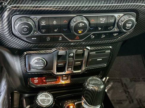 Used 2020 Jeep Wrangler Unlimited Rubicon AWD/4WD image 8