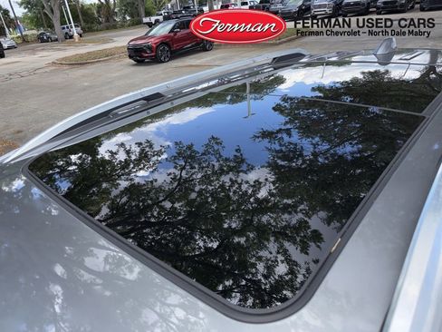 Used 2019 GMC Terrain Denali w/ Advanced Safety Package FWD image 9