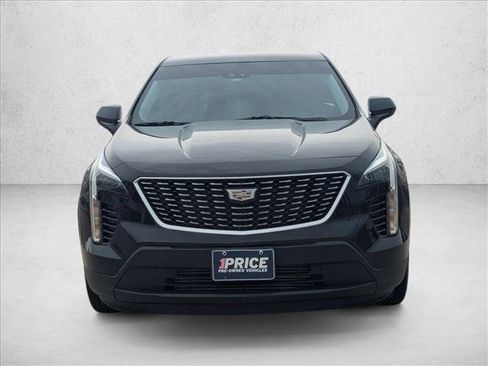 Used 2022 Cadillac XT4 Luxury FWD image 2