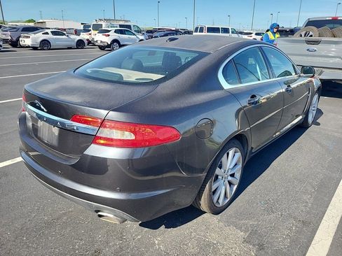 Used 2011 Jaguar XF Premium RWD image 3