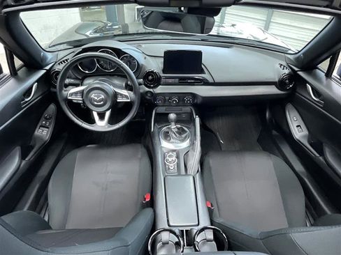 Used 2020 MAZDA MX-5 Miata Sport image 10
