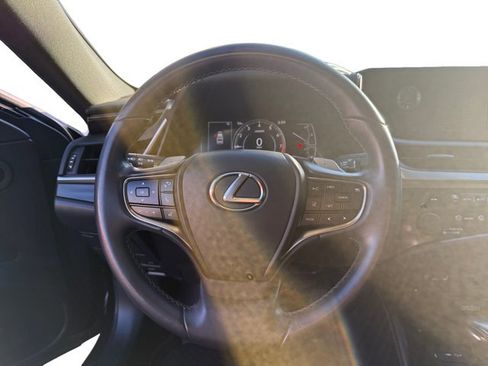 Used 2019 Lexus ES 350 w/ Luxury Package image 14
