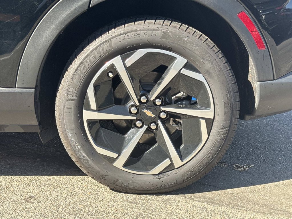Used 2026 Chevrolet Equinox EV LT FWD image 30
