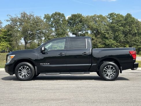 Used 2023 Nissan Titan SV w/ SV Convenience Package image 6