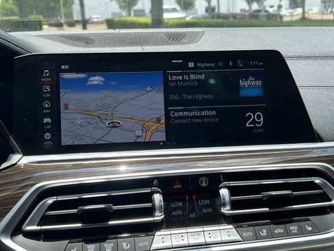 Used 2021 BMW X5 sDrive40i w/ Premium Package RWD image 24