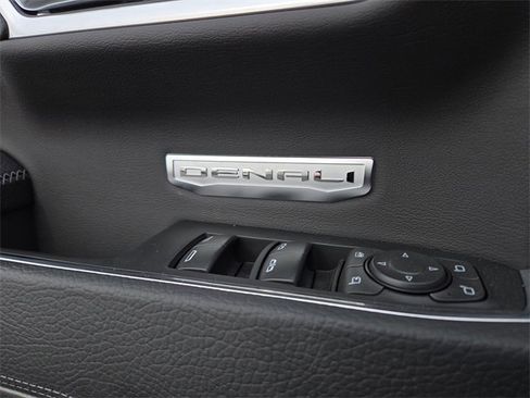 Used 2025 GMC Sierra 1500 Denali w/ Denali Reserve Package image 24