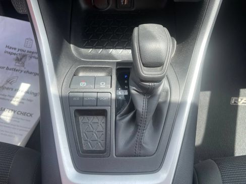 Used 2025 Toyota RAV4 LE FWD image 19