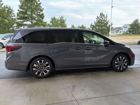 New 2026 Honda Odyssey Elite image 7