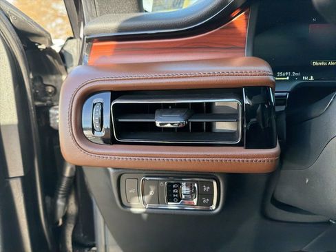 Used 2022 Lincoln Aviator Reserve w/ Equipment Group 201A image 25