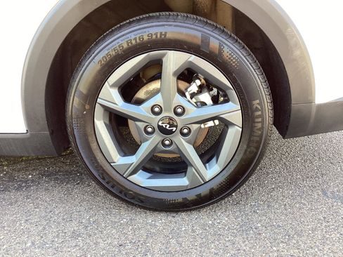 Used 2025 Kia K4 FWD image 19