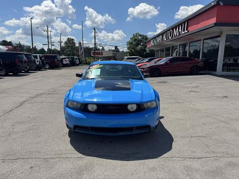 Used 2010 Ford Mustang GT RWD image 7