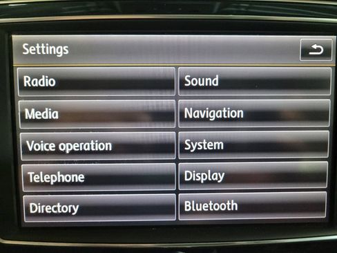 Used 2015 Volkswagen Touareg Lux AWD/4WD image 25