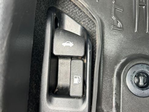 Used 2024 Toyota Corolla LE image 20