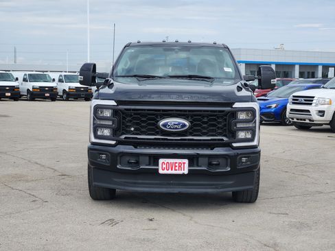 Used 2024 Ford F250 Lariat w/ Sport Appearance Package AWD/4WD image 2