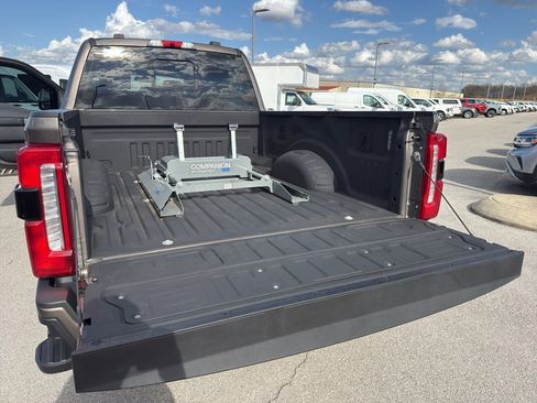 Used 2023 Ford F250 Lariat w/ Sport Appearance Package image 19