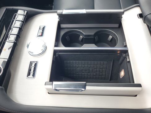 New 2026 Lincoln Navigator Reserve image 26