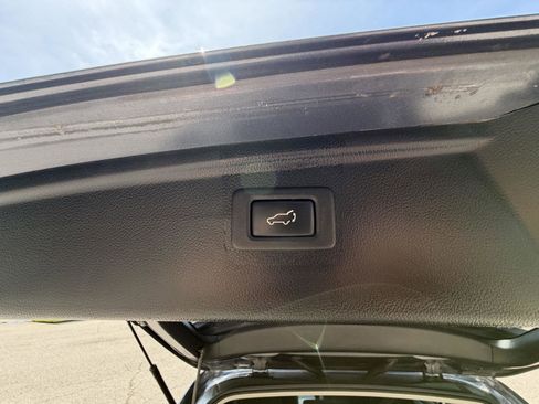 Used 2017 Subaru Outback 2.5i Premium AWD/4WD image 31