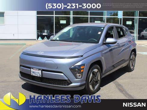 Used 2024 Hyundai Kona SE FWD image 3