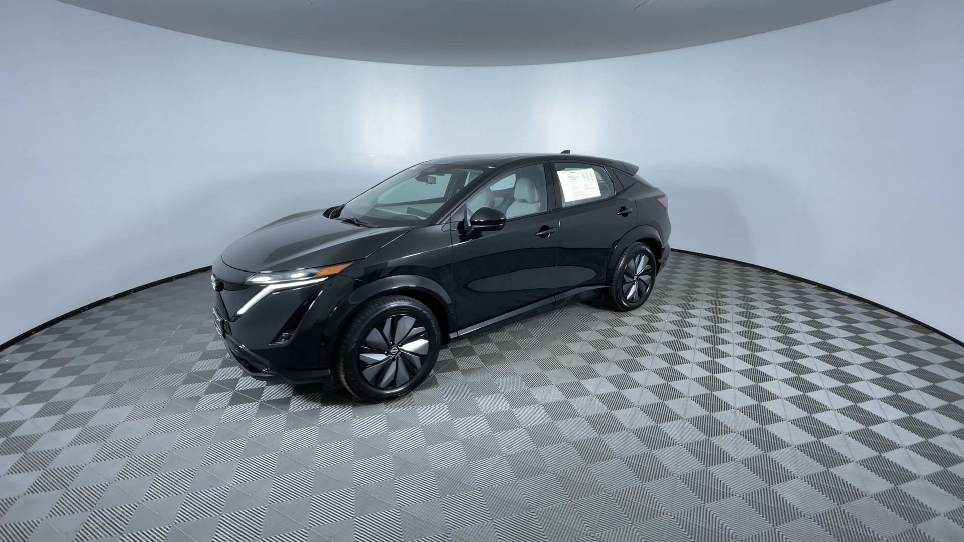 Certified 2024 Nissan Ariya AWD image 4