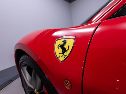 Used 2018 Ferrari 488 GTB RWD image 43