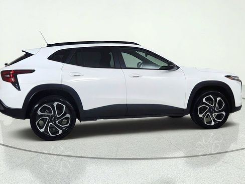 Used 2024 Chevrolet Trax RS w/ Driver Confidence Package FWD image 7
