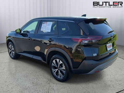 Used 2023 Nissan Rogue SV AWD/4WD image 4