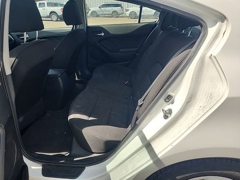 Used 2016 Kia Forte LX FWD image 25