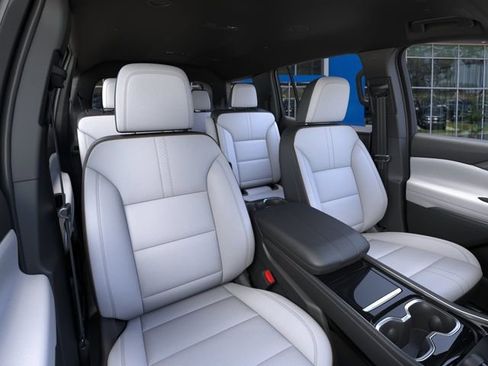 New 2026 Chevrolet Traverse High Country FWD image 16