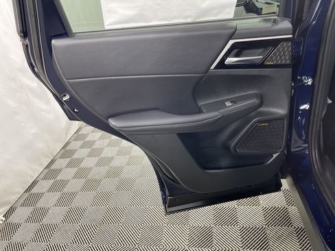 New 2025 Mitsubishi Outlander SE image 27