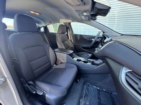 Used 2024 Chevrolet Malibu LT image 37