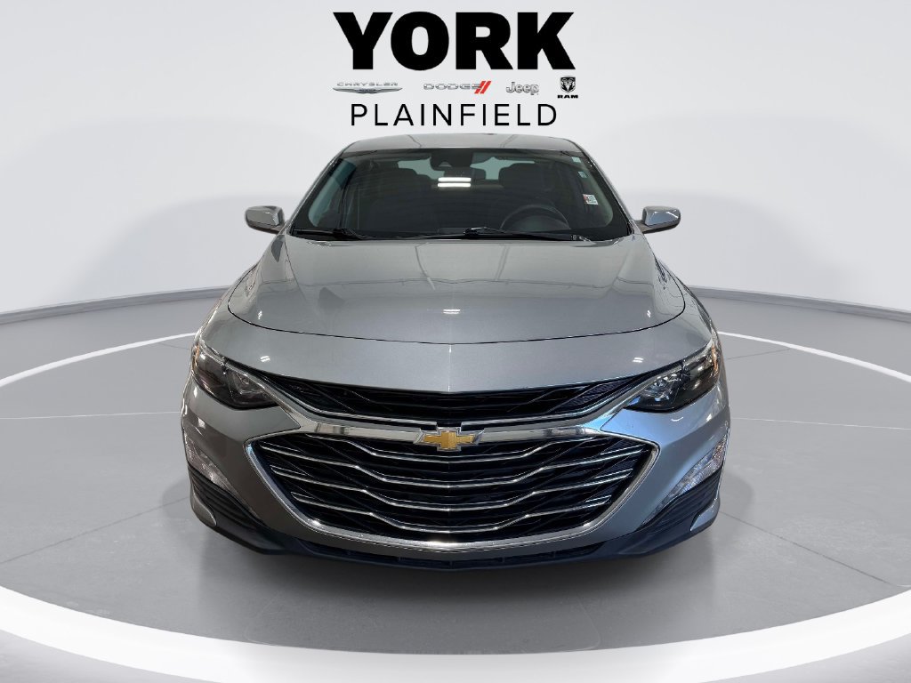 Used 2024 Chevrolet Malibu LT FWD image 2