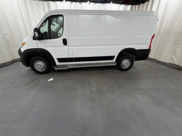 Used 2025 RAM ProMaster 2500 w/ U-Haul Equipment Group FWD image 3