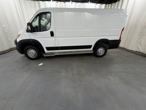 Used 2025 RAM ProMaster 2500 w/ U-Haul Equipment Group FWD image 3