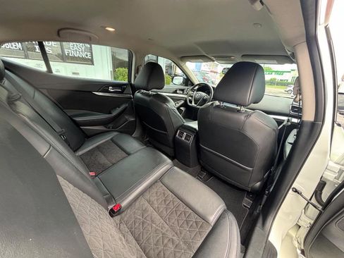 Used 2016 Nissan Maxima SR image 29