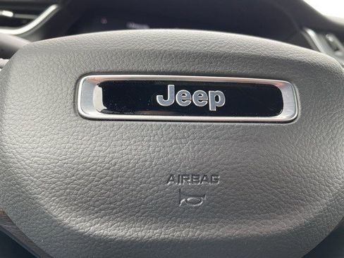 New 2025 Jeep Grand Cherokee Limited w/ Trailer Tow Package image 19