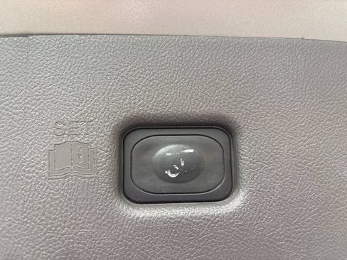 Used 2016 Lincoln MKX Reserve w/ Equipment Group 102A AWD/4WD image 17