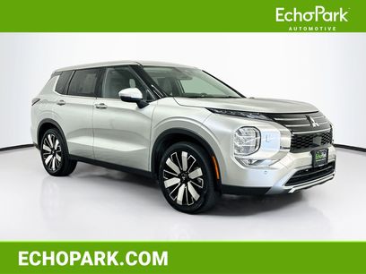 Used 2025 Mitsubishi Outlander SE