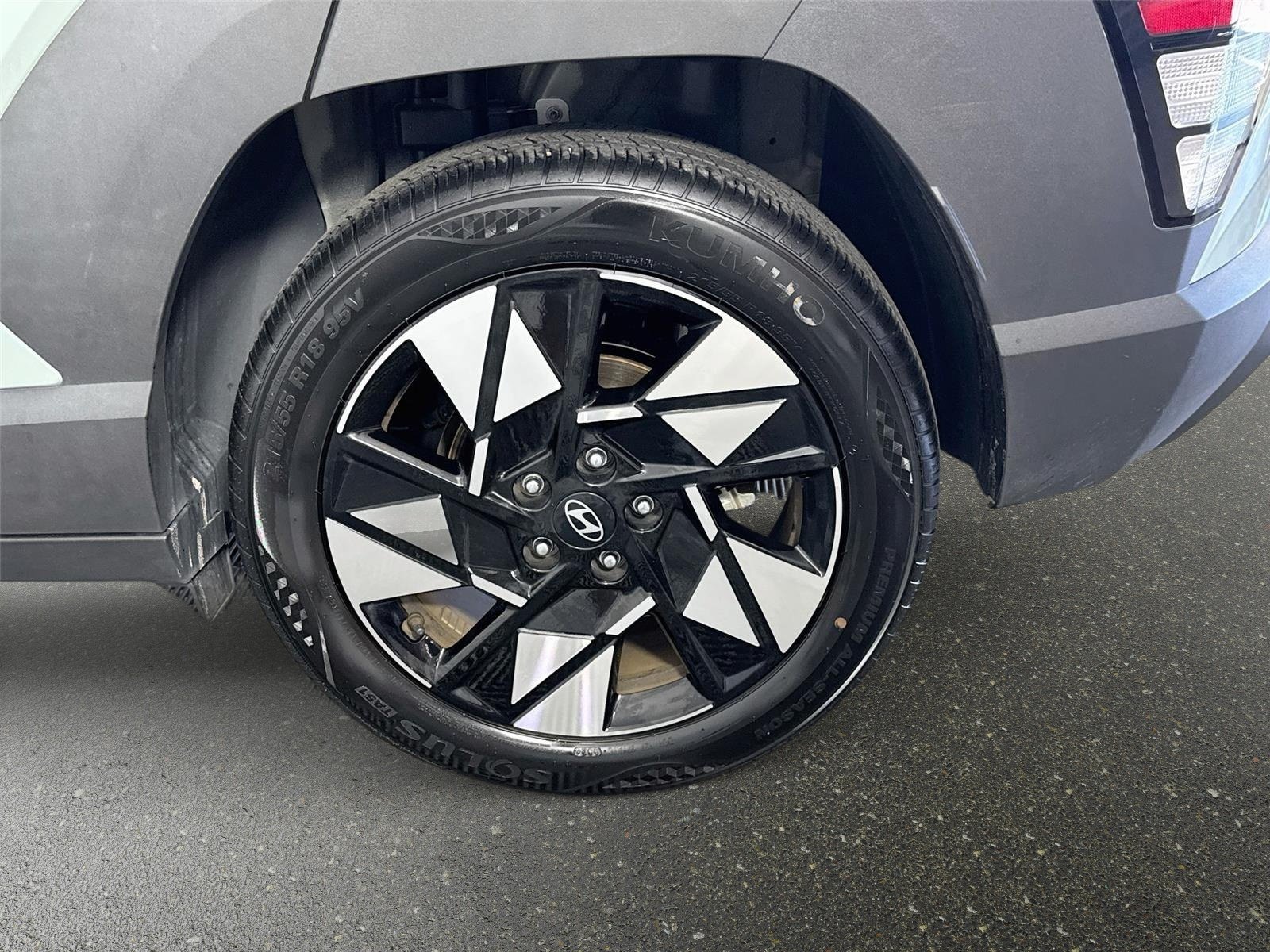 Certified 2024 Hyundai Kona SEL FWD image 28
