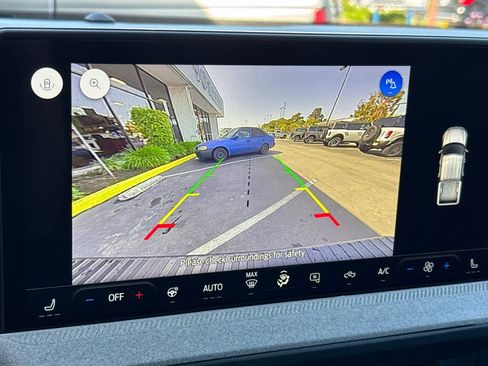 New 2025 Ford Maverick XLT w/ XLT Luxury Package image 17