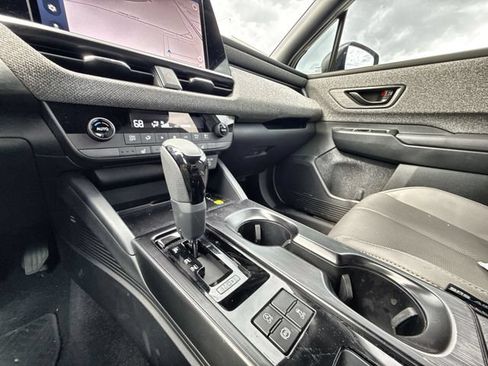 Used 2026 Subaru Outback Limited AWD/4WD image 20