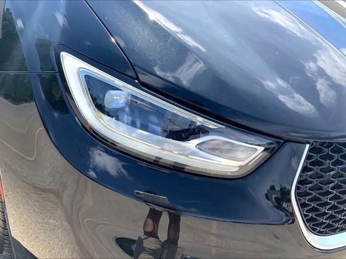 Used 2024 Chrysler Pacifica Pinnacle FWD image 27