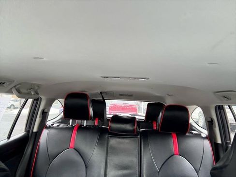 Used 2021 Toyota Highlander LE image 20