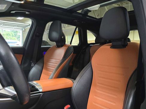 Used 2023 Mercedes-Benz GLC 300 4MATIC image 21