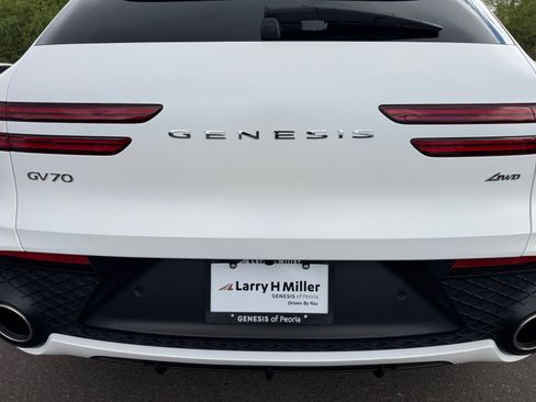 Used 2025 Genesis GV70 2.5T w/ Sport Prestige Package AWD/4WD image 24