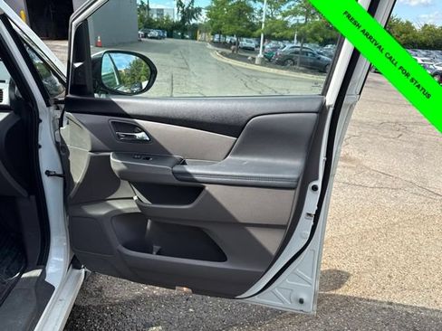 Used 2015 Honda Odyssey Touring Elite image 22